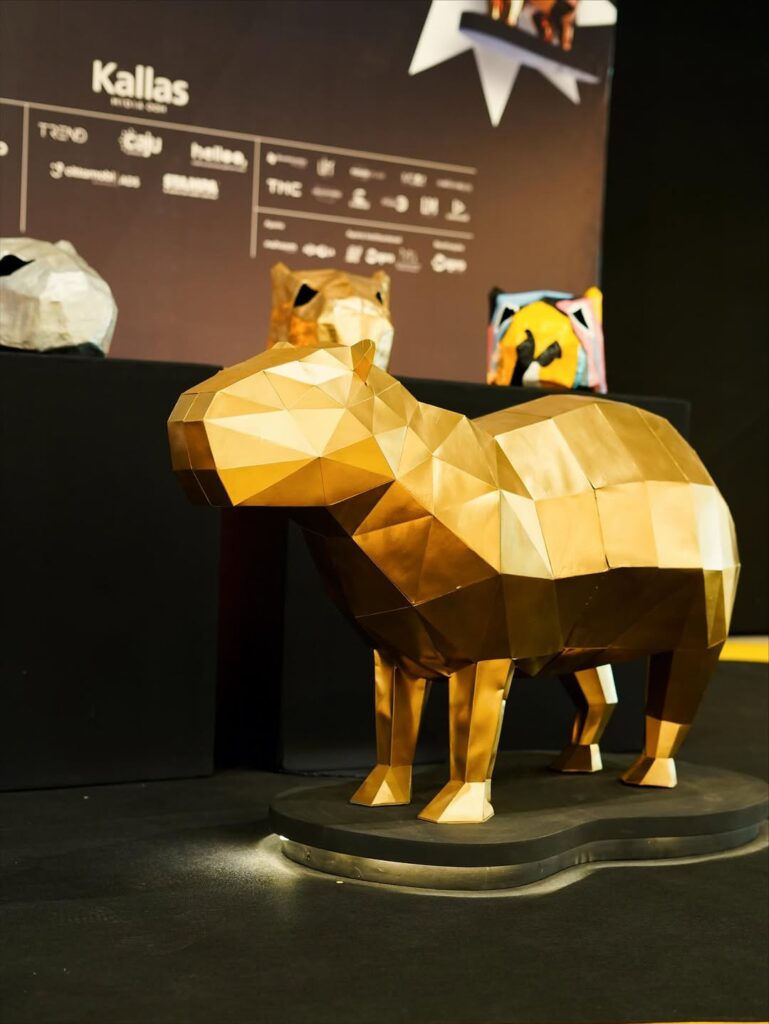 Festival CRIA.PE 2025 - Imagem do trófeu desta edição no formato de uma capirava na cor ouro.