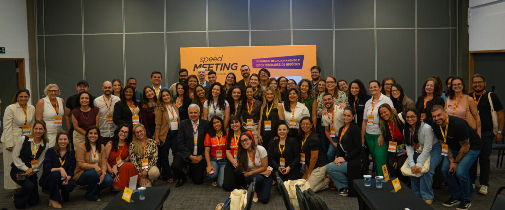 Recife Expo Center recebe Speed Meeting da EBS e reforça protagonismo no turismo de negócios 6 Speed Meeting Recife 2026: foto geral com todos os participantes da rodada de negócios.